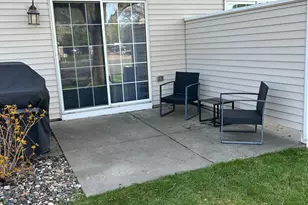 4126 Durham Ct, Eagan, MN 55122 - Photo 2
