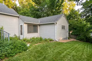 5749 Sunset Rd, Mound, MN 55364 - Photo 12