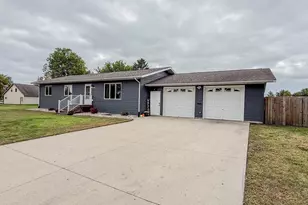 1806 Kansas Ave, Benson, MN 56215 - Photo 1