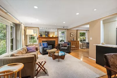 40 Upton Avenue S, Minneapolis, MN 55405 - Photo 4