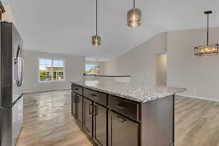 1902 Maple Leaf Ln, Litchfield, MN 55355 - Photo 6