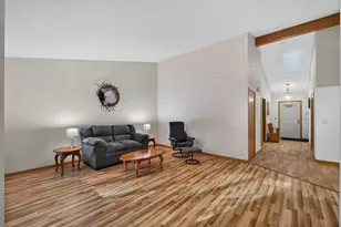 2643 Lake Ct Cir, New Brighton, MN 55112 - Photo 4
