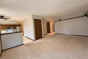 408 17th Ave NE, Waseca, MN 56093 - Photo 8