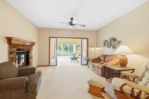 776 Meredith Cir, River Falls, WI 54022 - Photo 10