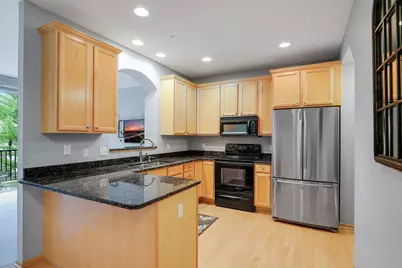 11211 Kinsley Street, Eden Prairie, MN 55344 - Photo 8