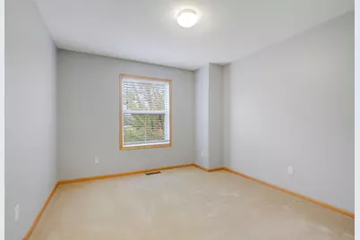 11211 Kinsley Street, Eden Prairie, MN 55344 - Photo 22