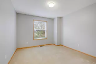11211 Kinsley St, Eden Prairie, MN 55344 - Photo 22