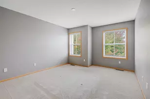 11211 Kinsley St, Eden Prairie, MN 55344 - Photo 18