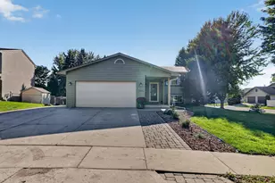 4340 57th St NW, Rochester, MN 55901 - Photo 2