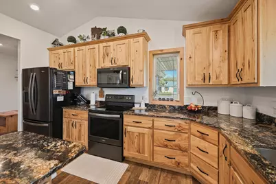 101 Sunset Drive, Saint Martin, MN 56376 - Photo 10