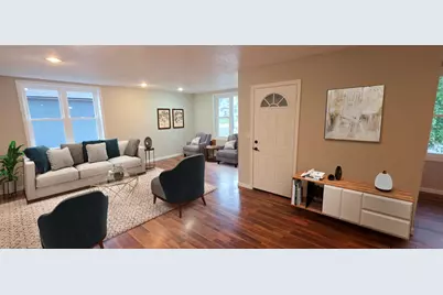 416 4th Avenue SW, Chisholm, MN 55719 - Photo 2