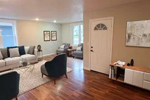 416 4th Ave SW, Chisholm, MN 55719 - Photo 2