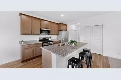 1804 Dale Place SE, Pine Island, MN 55963 - Photo 8