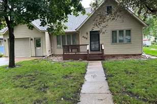 425 Hollett St, Tracy, MN 56175 - Photo 1