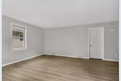 808 5th Avenue SE, Saint Cloud, MN 56304 - Photo 6