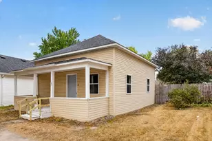 104 2nd St NE, Barnesville, MN 56514 - Photo 2