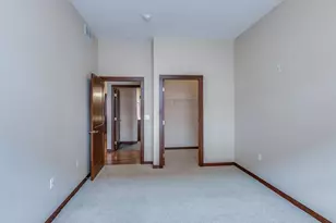 270 4th St E, Saint Paul, MN 55101 - Photo 10