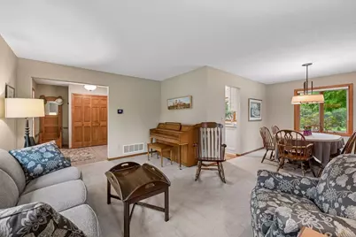 15019 Village Woods Drive, Eden Prairie, MN 55347 - Photo 10