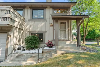7232 Woodstock Curve, Bloomington, MN 55438 - Photo 6