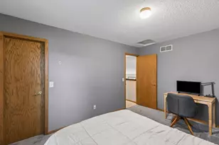 4482 Oak Pond Rd, Eagan, MN 55123 - Photo 24