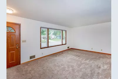 416 21st Avenue S, South Saint Paul, MN 55075 - Photo 4