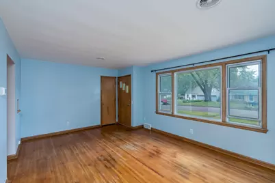 13 Southview Drive, Mankato, MN 56001 - Photo 2