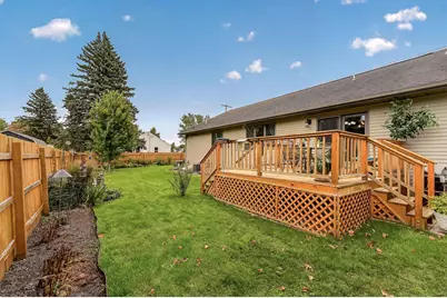425 Park Avenue, Zumbrota, MN 55992 - Photo 4