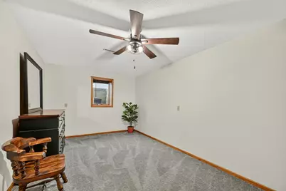 425 Park Avenue, Zumbrota, MN 55992 - Photo 32
