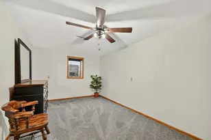 425 Park Ave, Zumbrota, MN 55992 - Photo 32