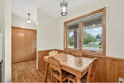 425 Park Avenue, Zumbrota, MN 55992 - Photo 16