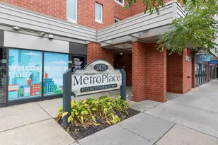 2425 E Franklin Ave, Minneapolis, MN 55406 - Photo 2