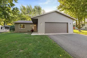 517 8th Ave N, Sauk Rapids, MN 56379 - Photo 1