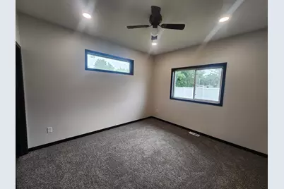 901 7th Ave SW, Pipestone, MN 56164 - Photo 14