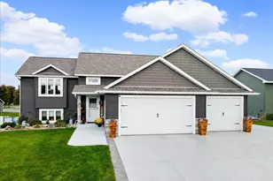 366 Bluebill St, Baldwin, WI 54002 - Photo 2