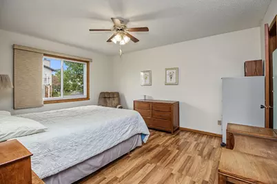 3774 Goodwin Avenue N, Oakdale, MN 55128 - Photo 18