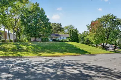405 Unique Drive, Burnsville, MN 55337 - Photo 2