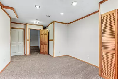 2413 Bridle Creek Trail, Chanhassen, MN 55317 - Photo 36