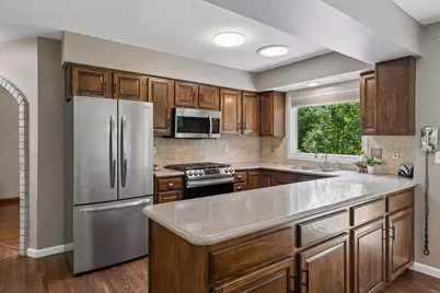 14886 Tealwood Court, Eden Prairie, MN 55347 - Photo 10