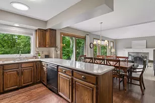 14886 Tealwood Ct, Eden Prairie, MN 55347 - Photo 12