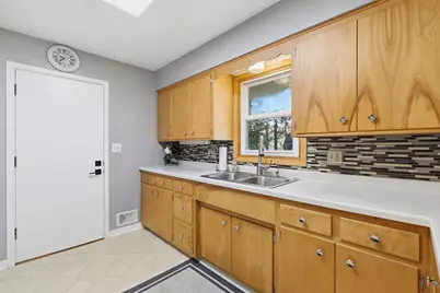2692 Marion Street, Roseville, MN 55113 - Photo 8