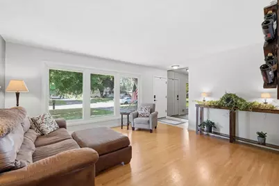 2692 Marion Street, Roseville, MN 55113 - Photo 2