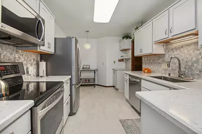9700 Portland Avenue S #128, Bloomington, MN 55420 - Photo 6