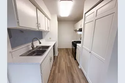 6403 83rd Court N, Brooklyn Park, MN 55445 - Photo 2