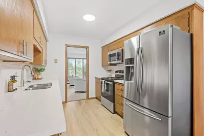 10225 Jersey Avenue, Chaska, MN 55318 - Photo 8