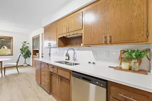 10225 Jersey Ave, Chaska, MN 55318 - Photo 10