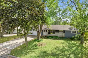 319 Cannon View Dr, Red Wing, MN 55066 - Photo 2