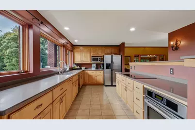 E445 Woodridge Drive, Eau Claire, WI 54701 - Photo 4