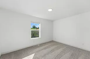 222 HUNTINGTON DR, Waconia, MN 55387 - Photo 12