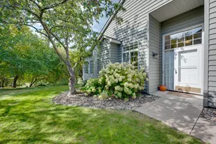 2489 Lockwood Dr, Mendota Heights, MN 55120 - Photo 2