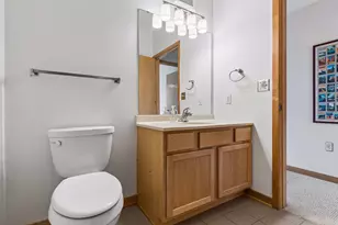 2566 Ellis Ave, Saint Paul, MN 55114 - Photo 32